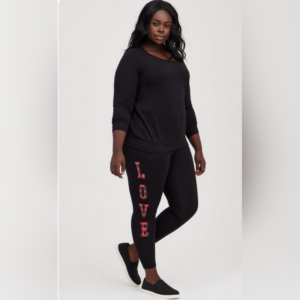 Torrid black legging with red plaid LOVE on leg NWT size 1 (14/16W)
